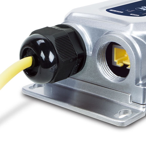Industrial IP67 802.3bt PoE++ Splitter (DC 12V, -40~75 degrees C) 6 box IPOE 175Sv1.2 03